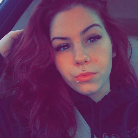 Meet your Posher, Paige - Picture 1 of 1